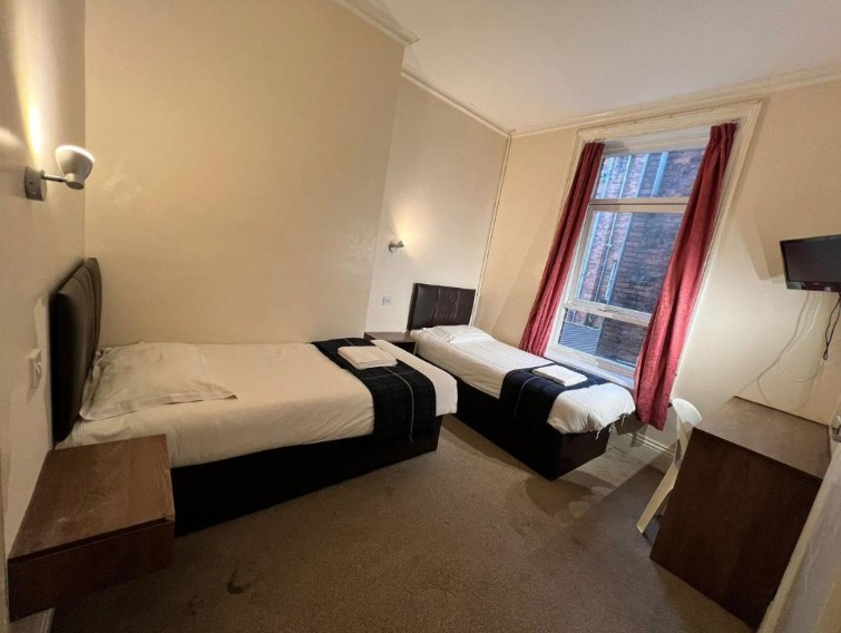 Twin Room with Private Bathroom at Green Gables Hotel Scarborough